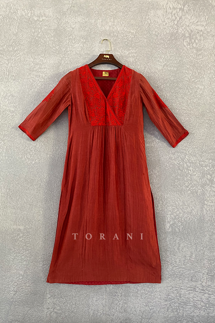 Sale - Surkh Sahara Kurta