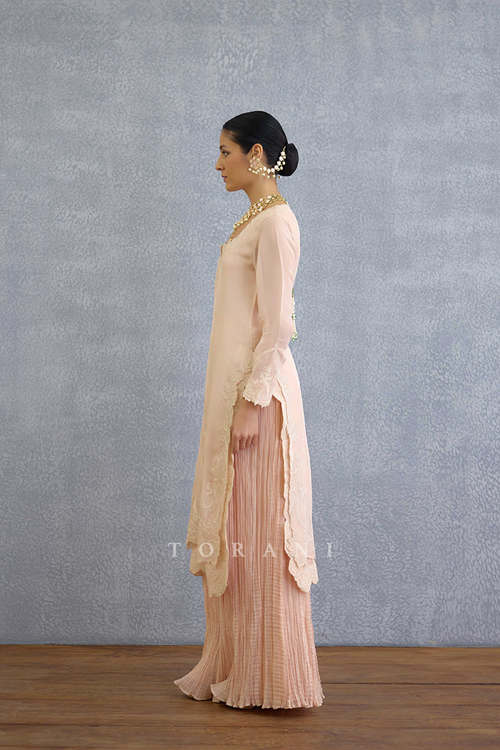 Gul-Mohar Aanya Kurta Set