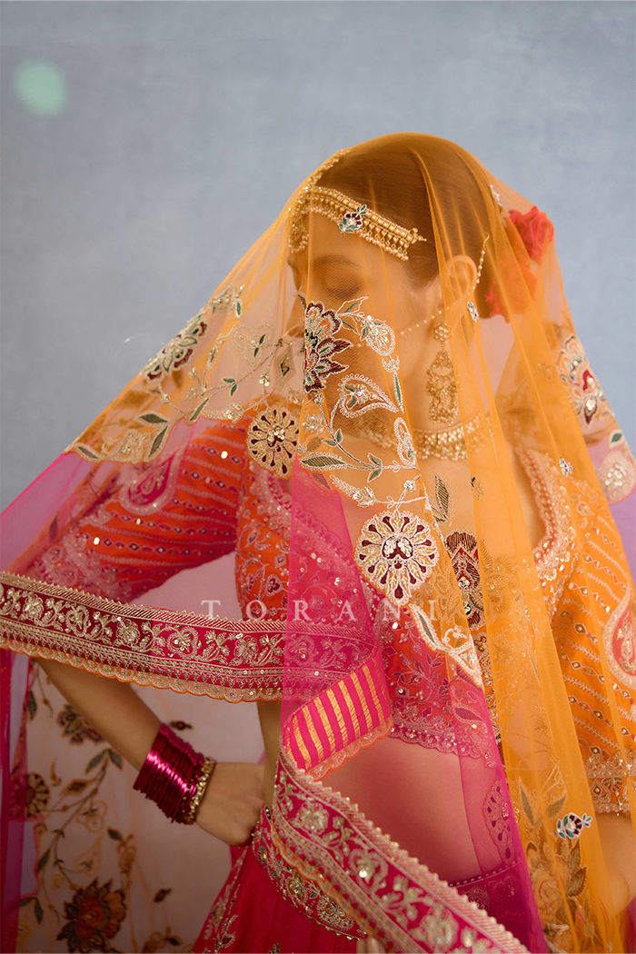 Padma-Pukhraj Chandra Odhni