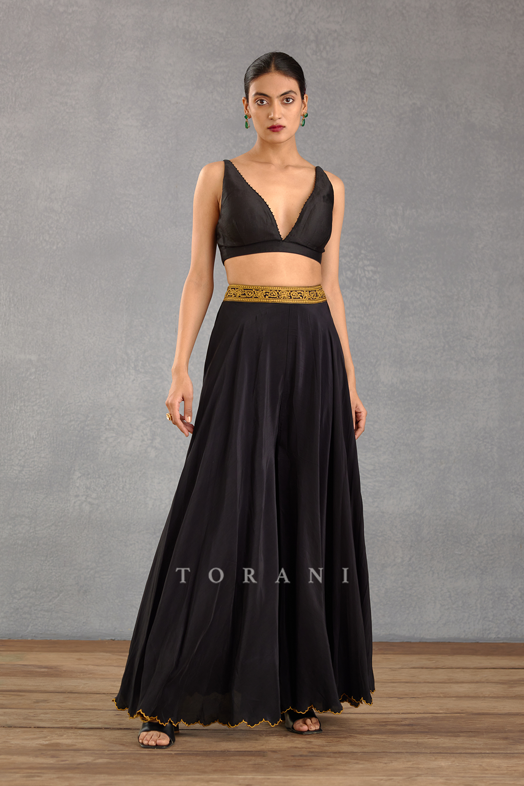 Shriya Pilgaonkar In Our Gulghast Meher Cape Set