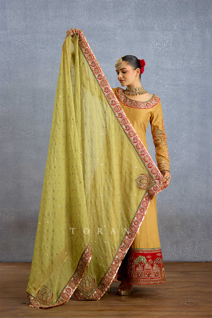 Noor Zunairah Anarkali Set