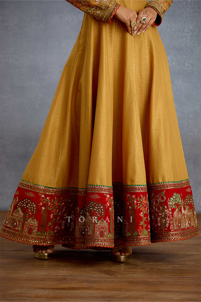 Noor Zehra Anarkali Set