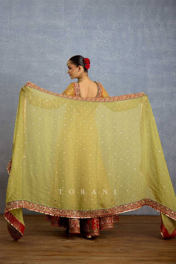 Noor Zunairah Anarkali Set