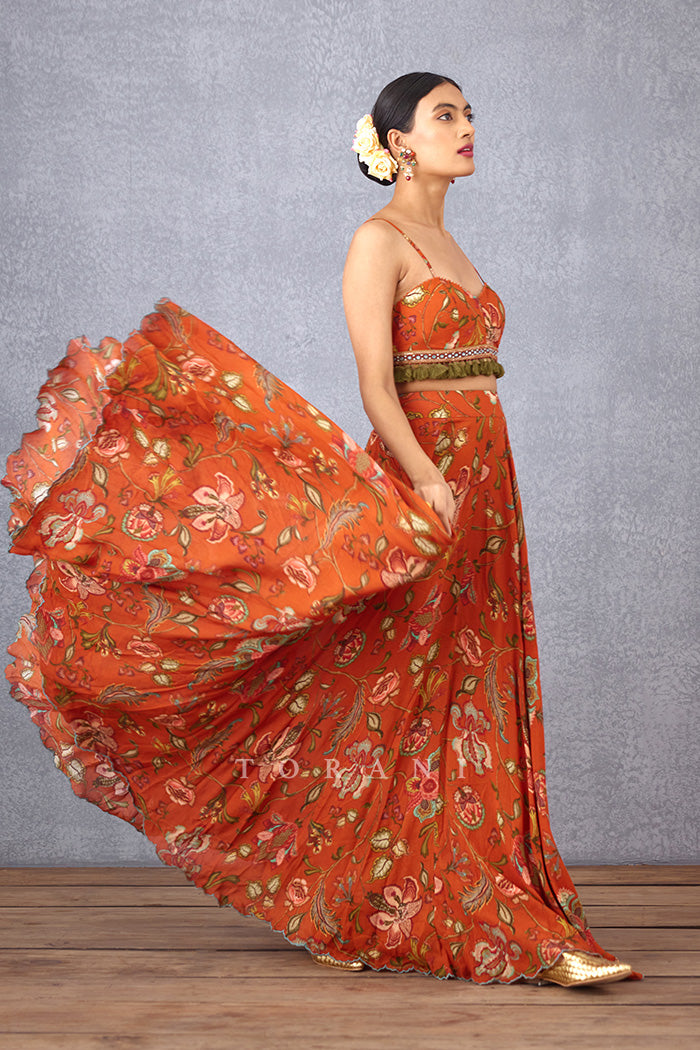 Narangi Paavni Cape Set