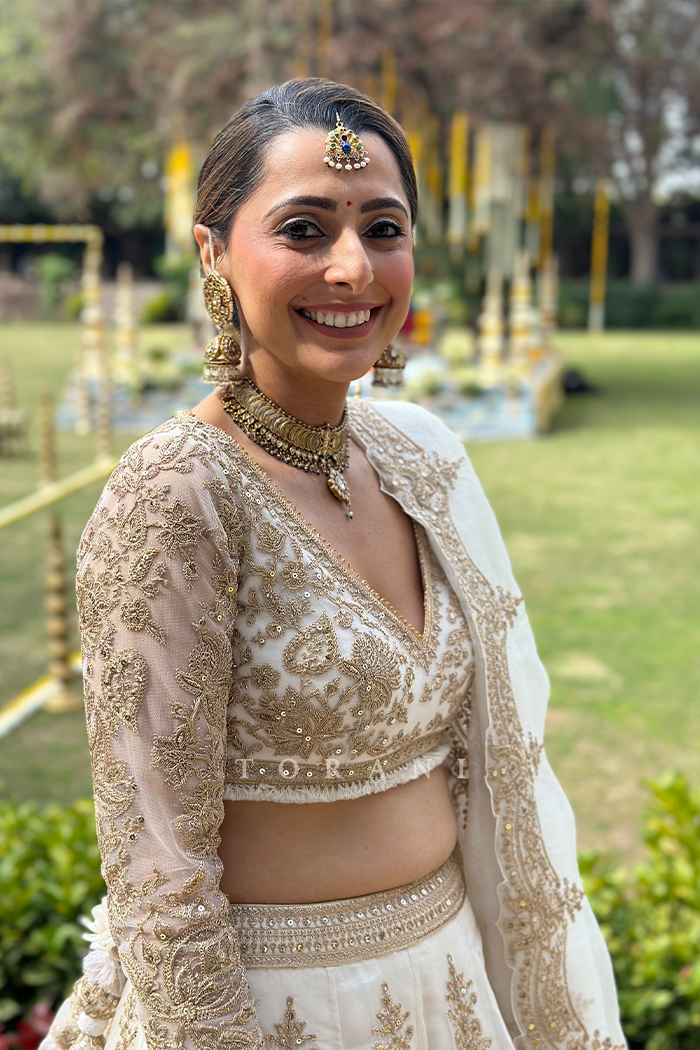 Bani in our Custom Gul Bano Meher Passa Lehenga Set