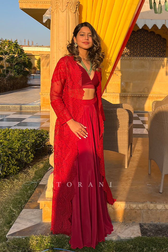 Shireen Saini In Our Surkh Daavya Cape Set