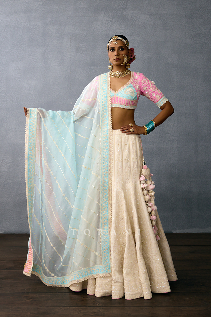 Neer-Kashish Birajini Odhni