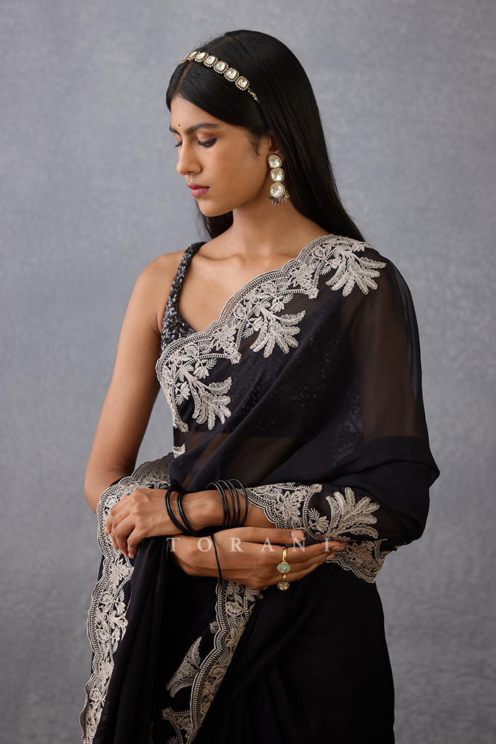 Raat Rani Afrah Saree