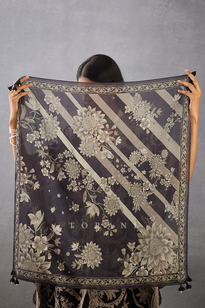Raat Rani Guncha Scarf