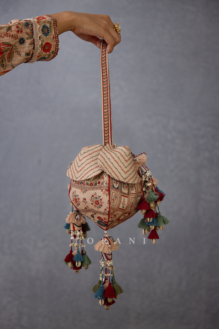 RTS - Badami Iqra Potli