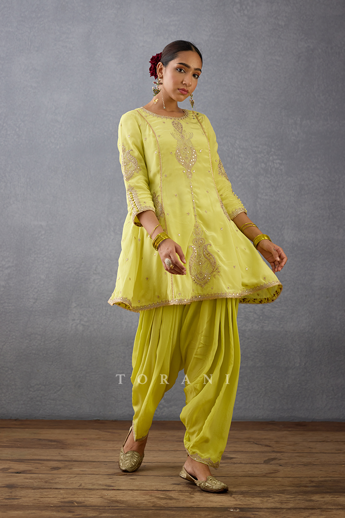 Gul-Mina Mariam Kurta Set