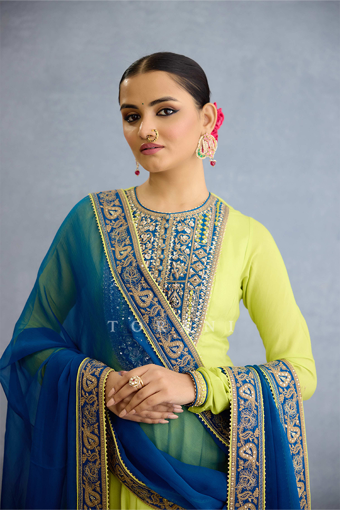 Neeradhi Sheeba Odhni