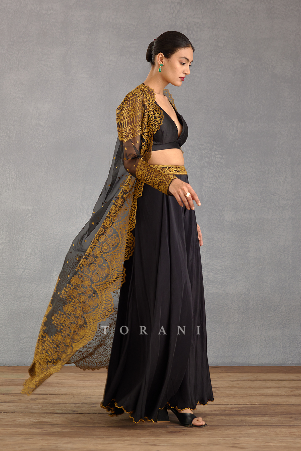 Shriya Pilgaonkar In Our Gulghast Meher Cape Set