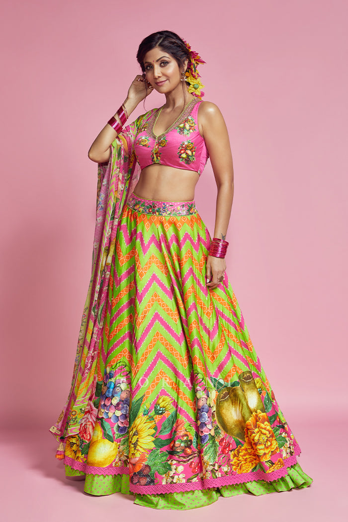 SHILPA SHETTY KUNDRA IN Printed Gold Embroidery Chevron Lehenga