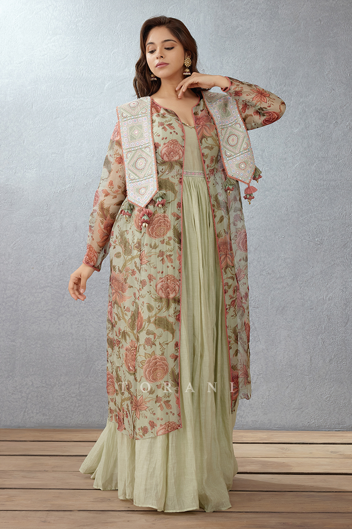 Jaituni Koshi Balochi Cape Set