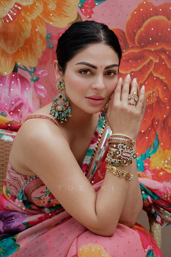 Neeru Bajwa In Our Dil Rang Nalini Saree Set
