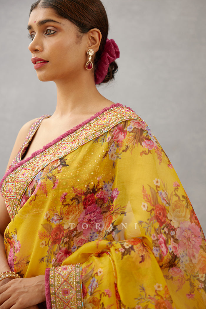 Sunehra Zubaida Saree