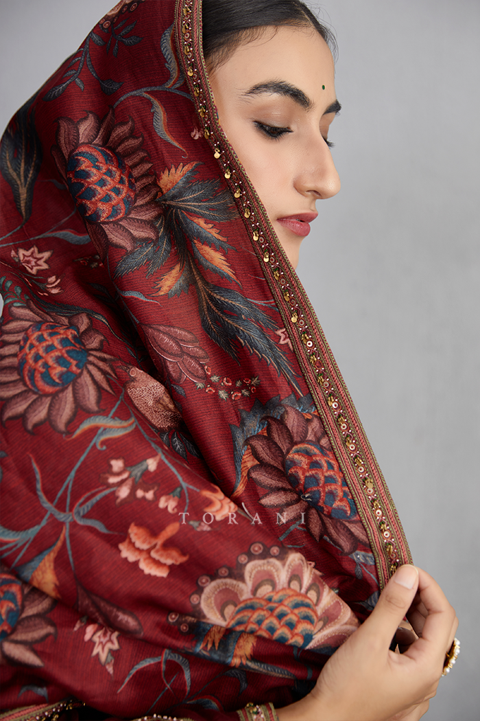 Sanobar Paakizah Odhni