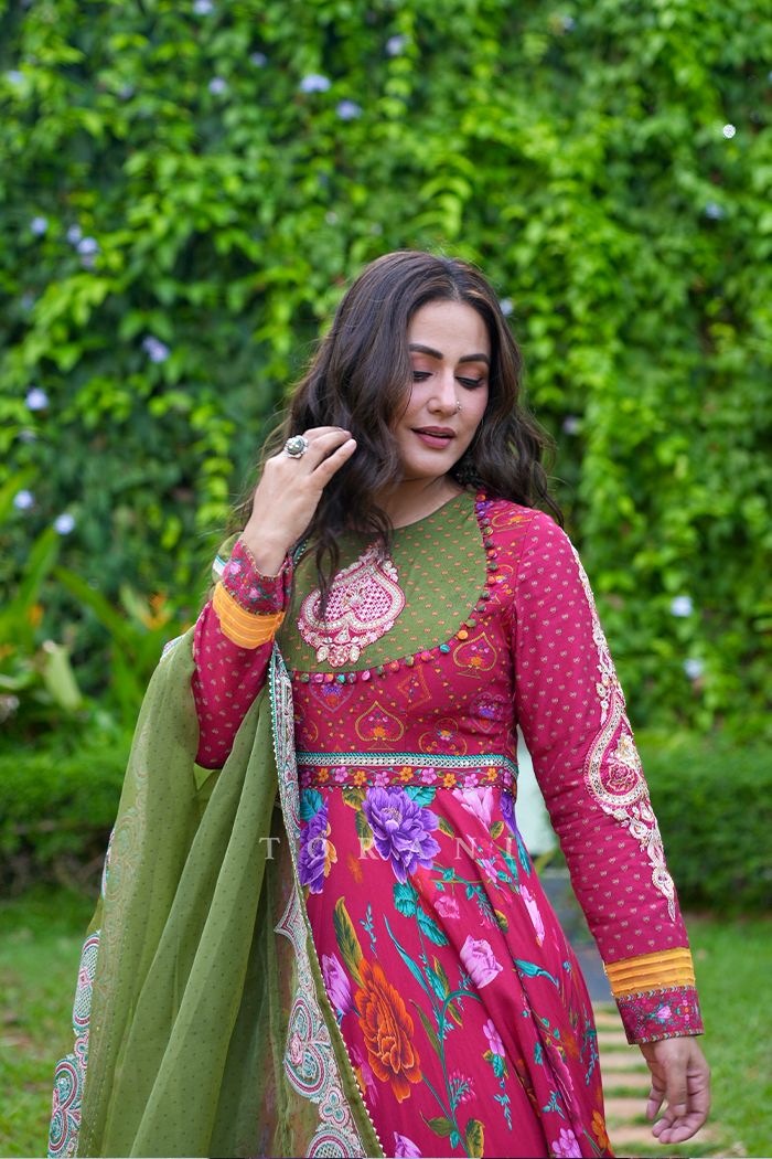 Hina Khan In Our Dil Surkh Nimat Anarkali Set