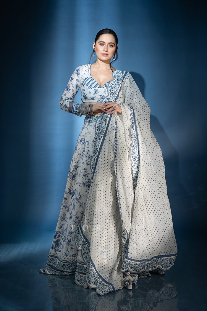 Sanjeeda Shaikh In Our Neeli Gauraiya Aarohi Lehenga Set