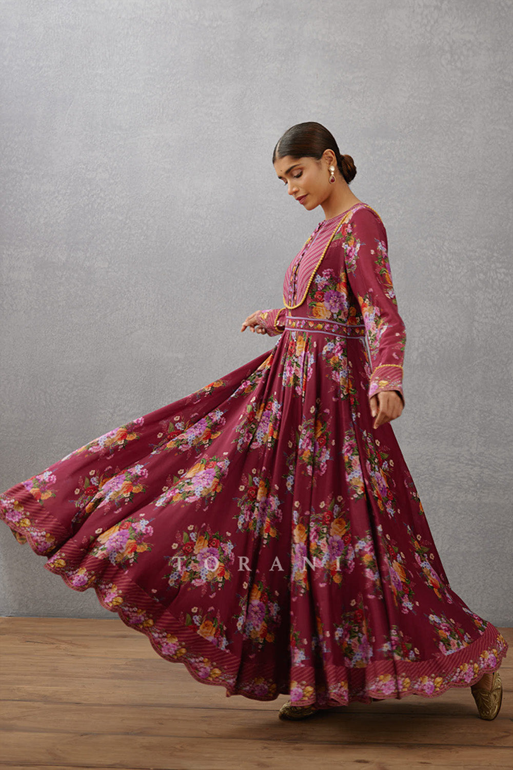 Manika Saeeda Anarkali Set