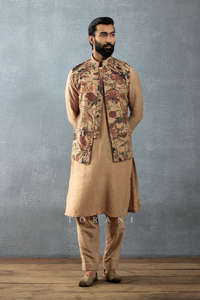 Chandan Onir Bandi Set