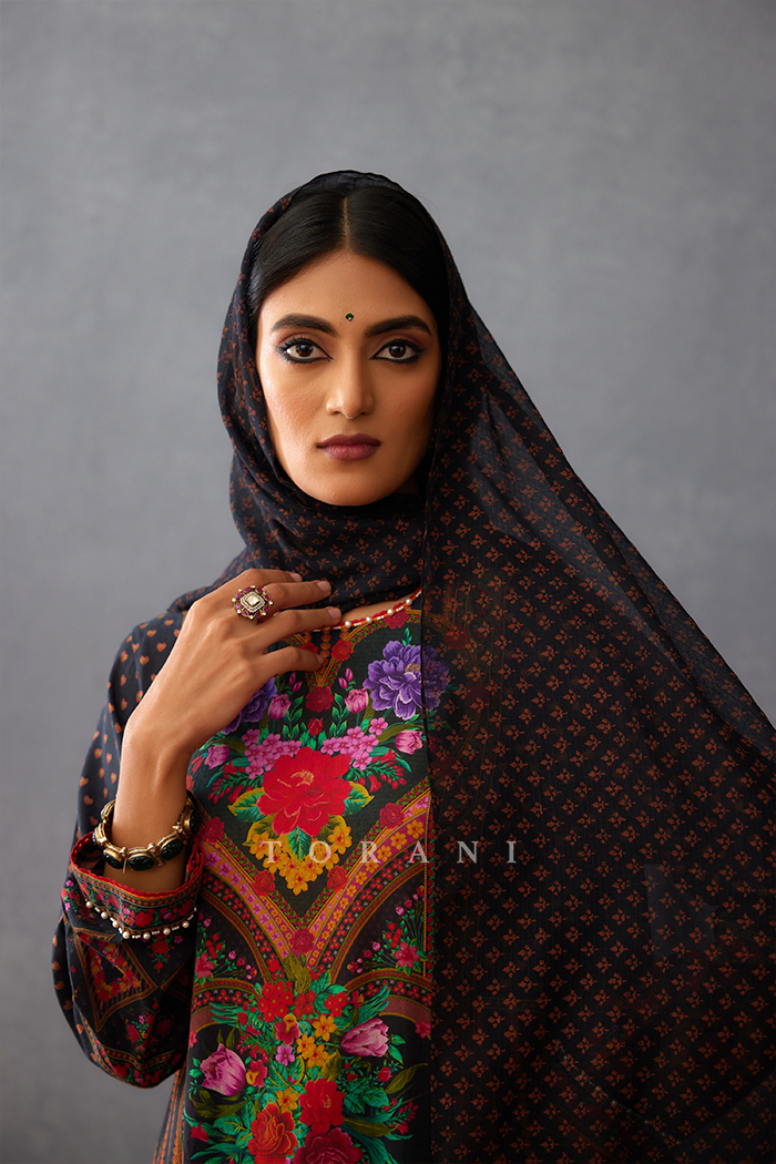 Dil Shaad Fareha Odhni