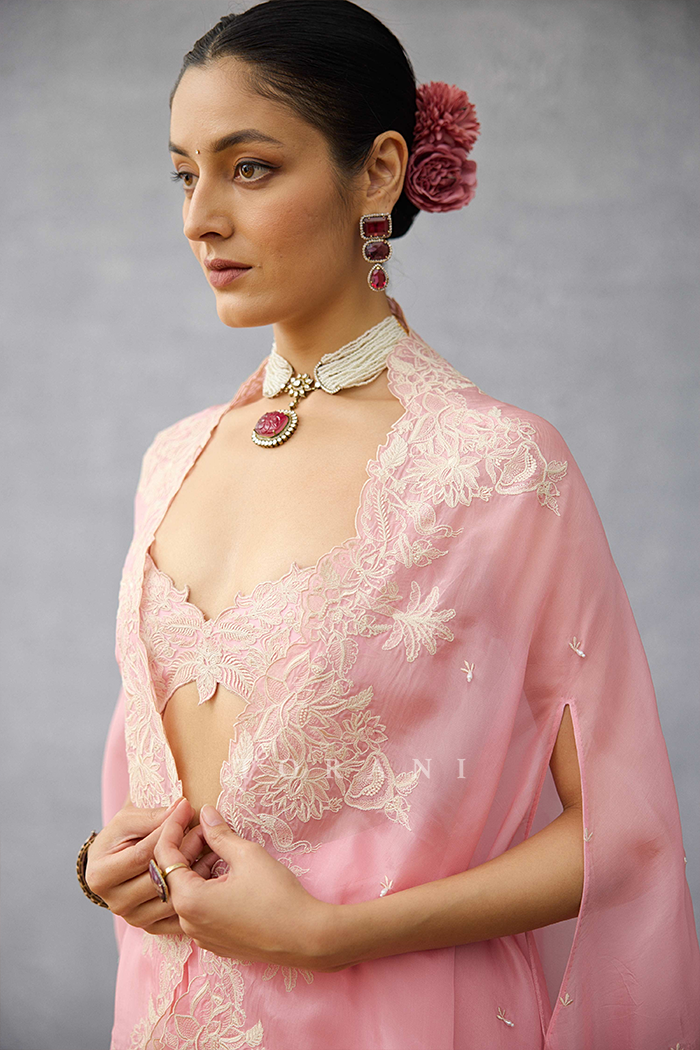 Gulaban Zuri Cape