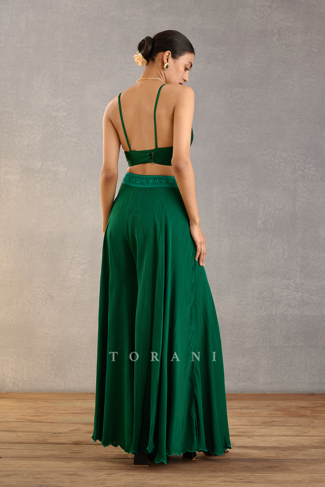 Sabz Daavya Cape Set