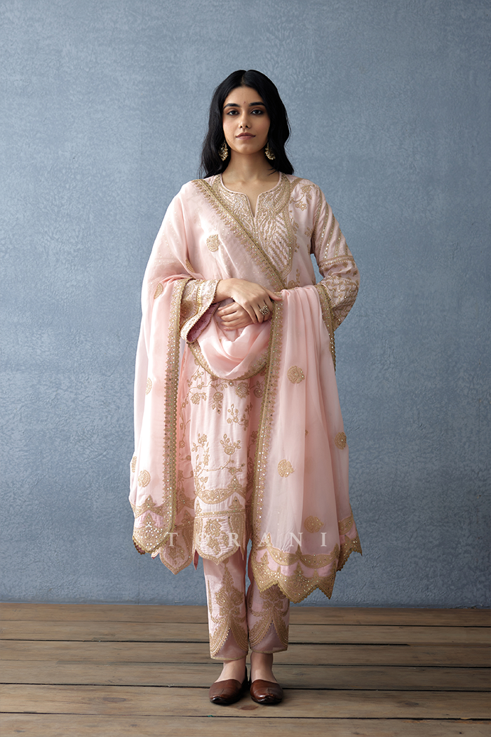 Gul-Naar Mandira Kurta Set