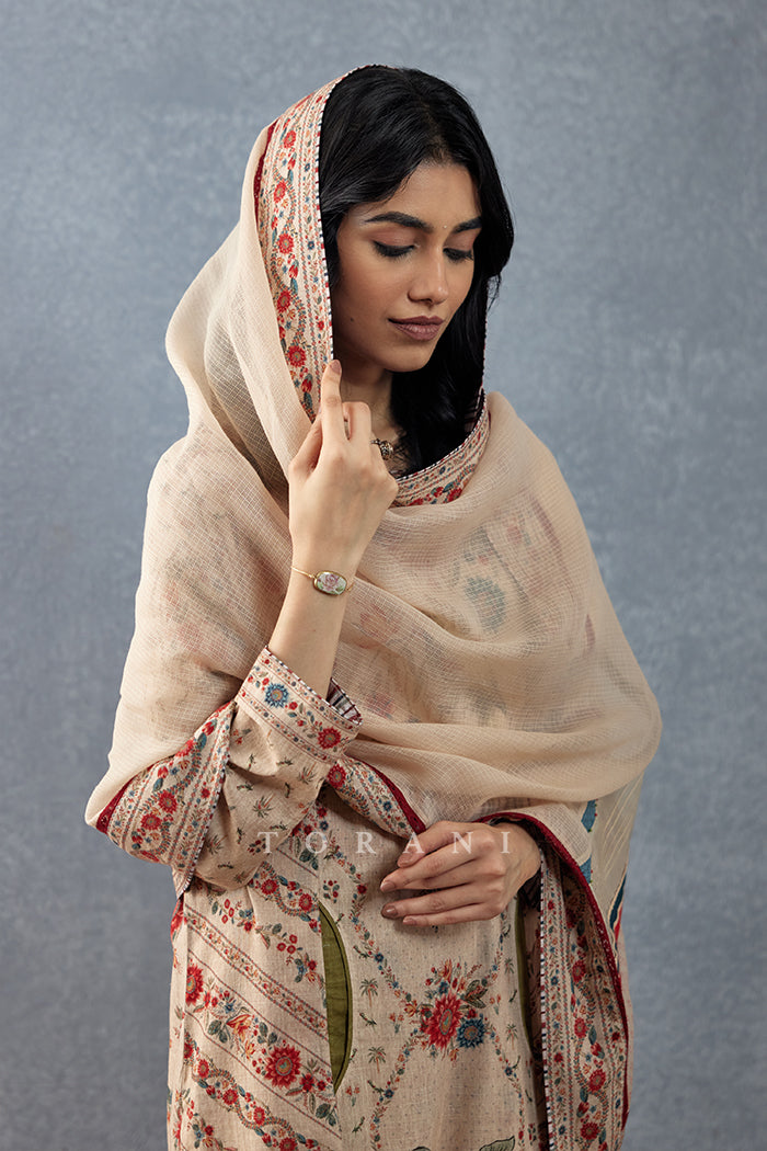 Badami Abhidah Odhni