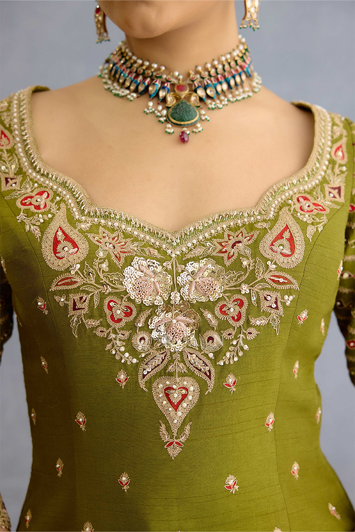 Kusumika Manmayi Gharara Set