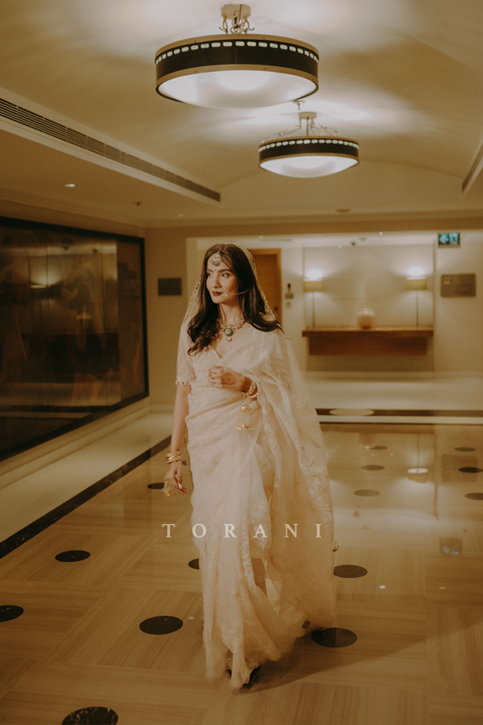 Abhilasha Kanda in our Swetah Pankhuri Saree Set