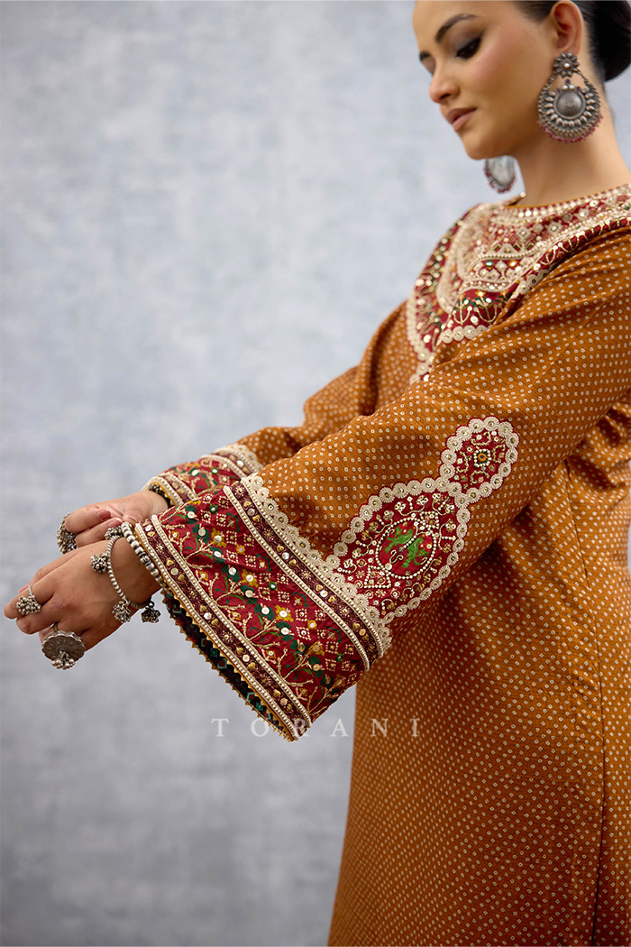 Kanak Rajuka Kaftan