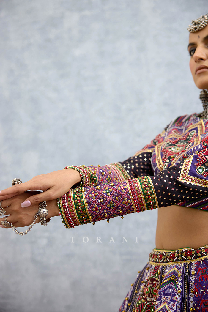 Mura Yalis Kanak Blouse
