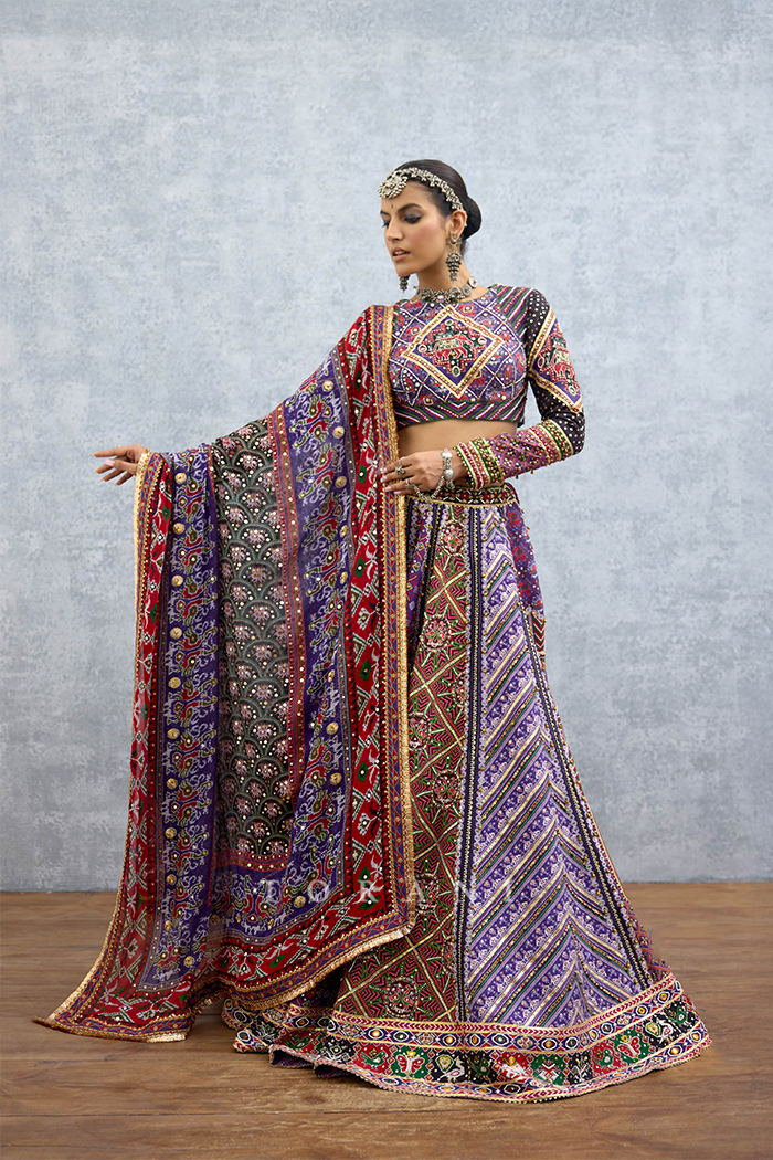 Mura Yalis Kanak Lehenga Set