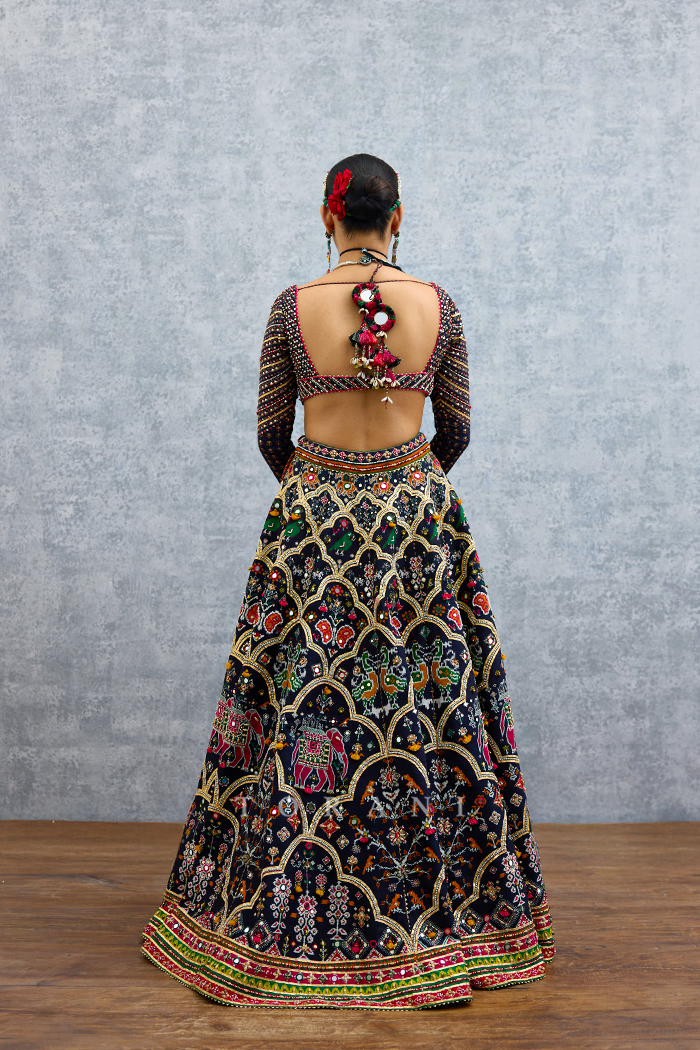 Virasa Chitraka Lehenga Set