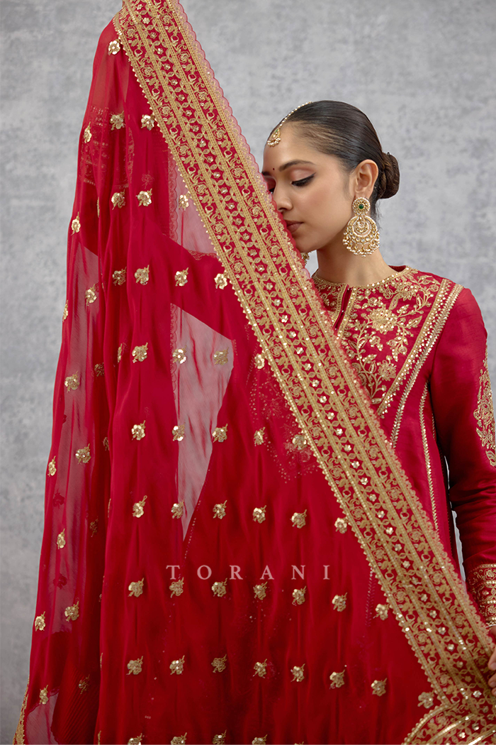 Lakshma Urwa Kurta Set