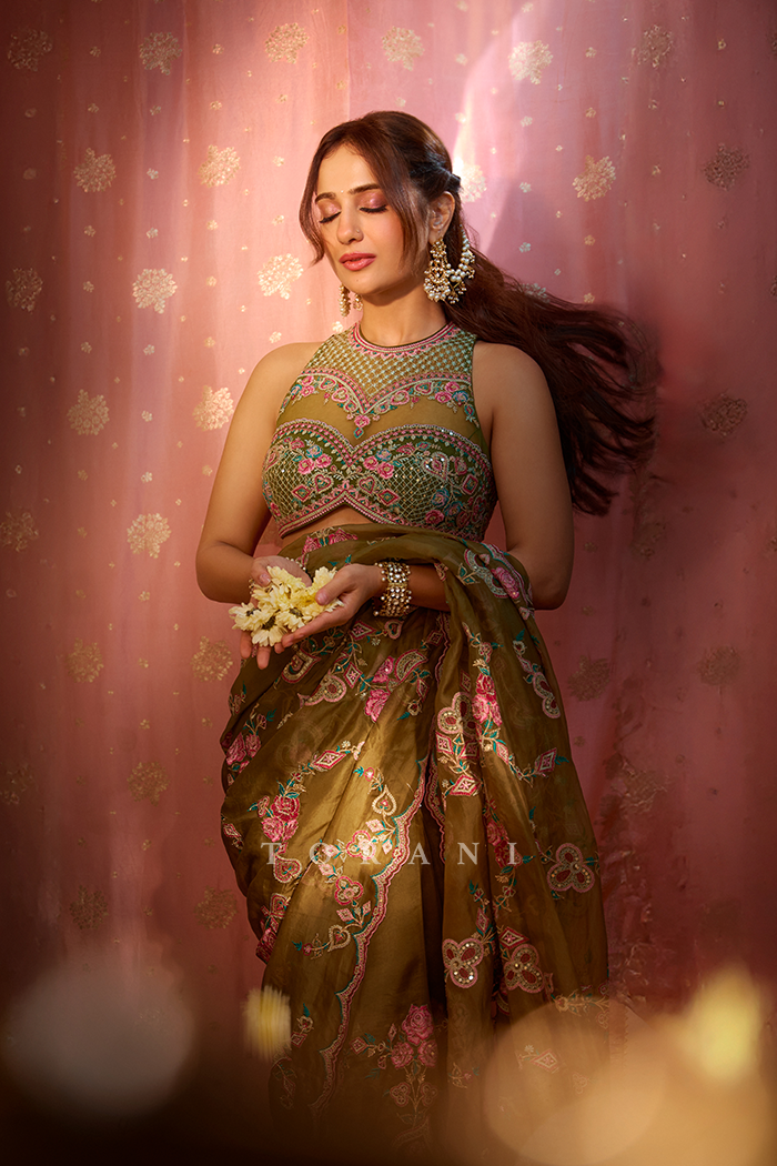 Kusha Kapila in our Dil Saaz Safiyya Saree Set