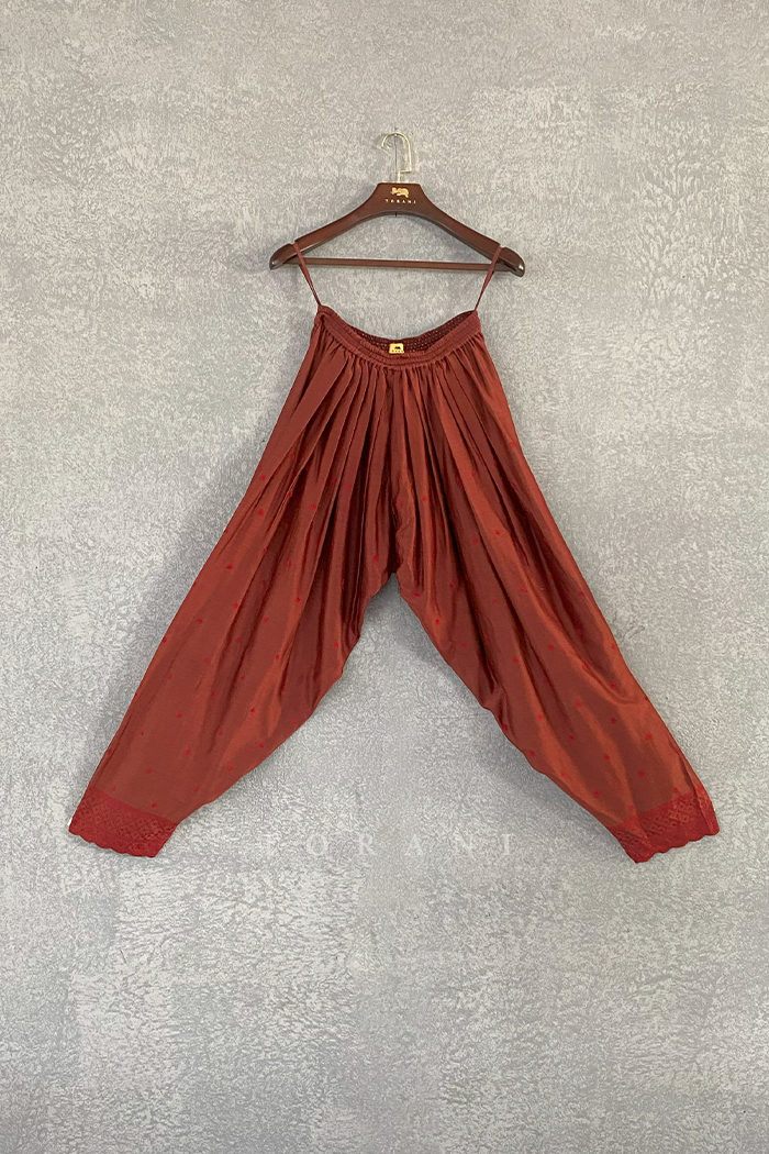 Sale - Surkh Azar Dhoti