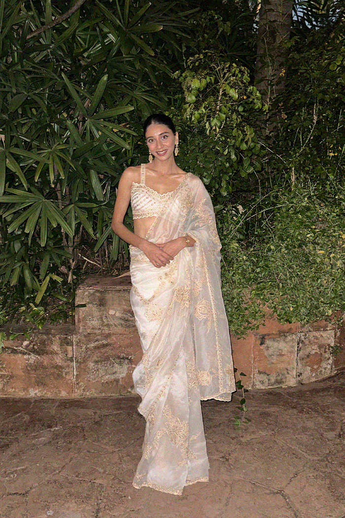 Dolly Singh in our Gul-Bano Daavya Zarra Saree Set