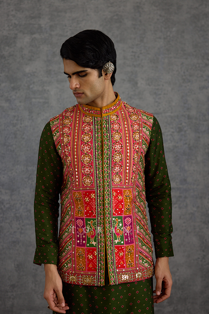 Harit Raktim Bandi Set