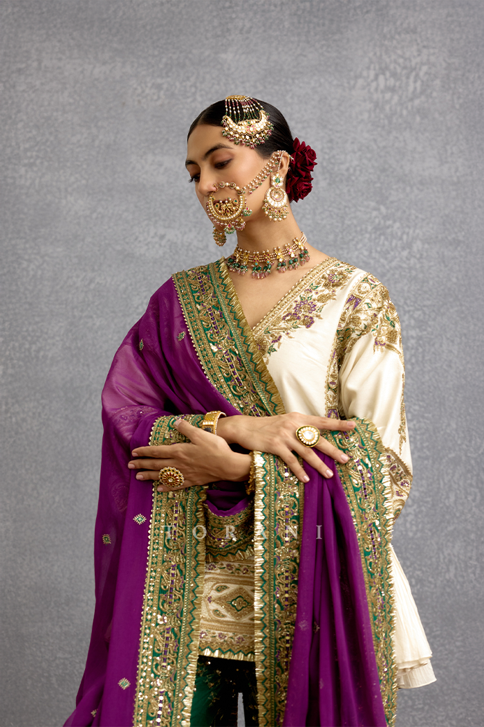 Banafsha Sabeena Odhni