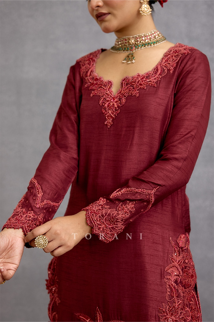 Laalima Aanya Kurta Set