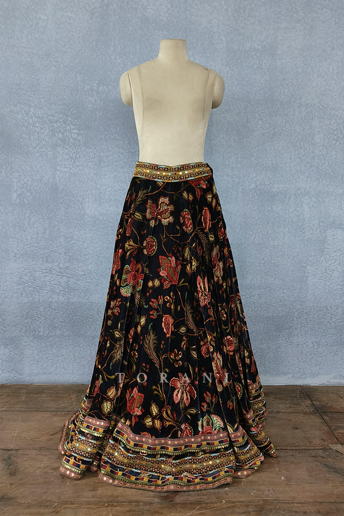 Sale- Siyah Makhmal Firdouz Lehenga Skirt