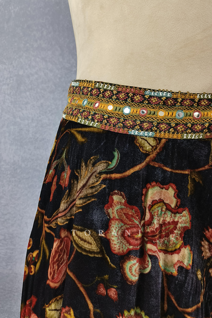 Sale- Siyah Makhmal Firdouz Lehenga Skirt
