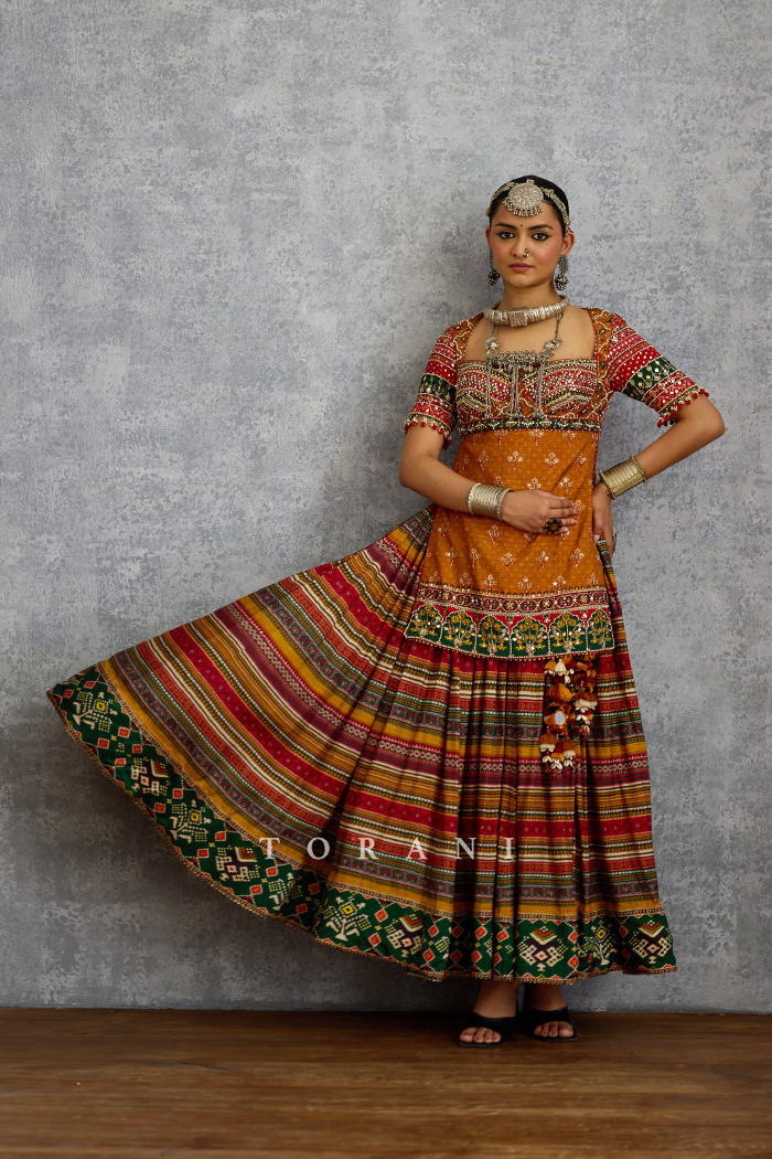 Kanak Ragili Skirt Set