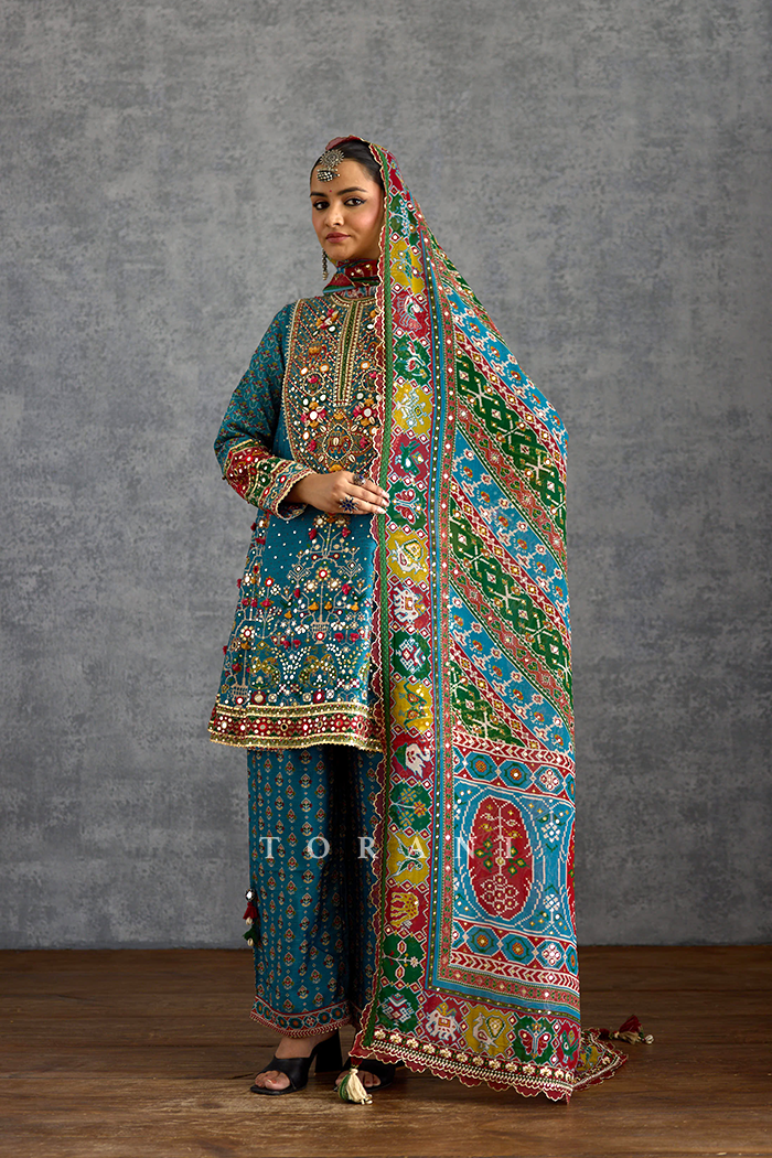 Varnaabha Baroque Kurta Set