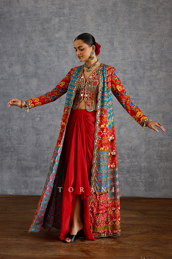 Sunehra Varnaabha jacket
