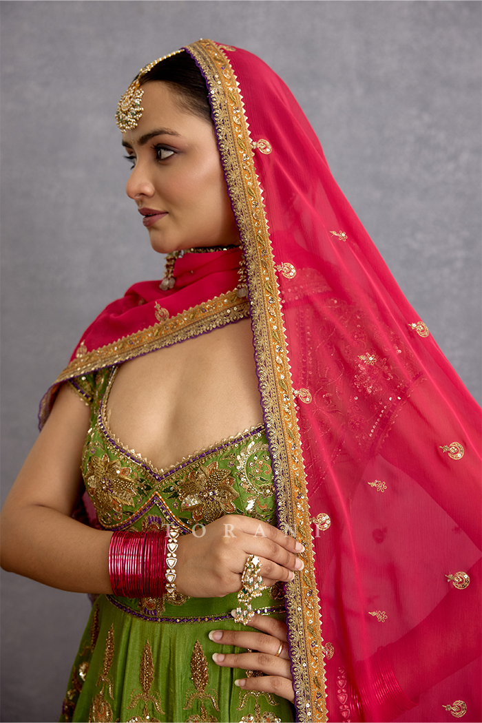 Dilkash Naureen Odhni